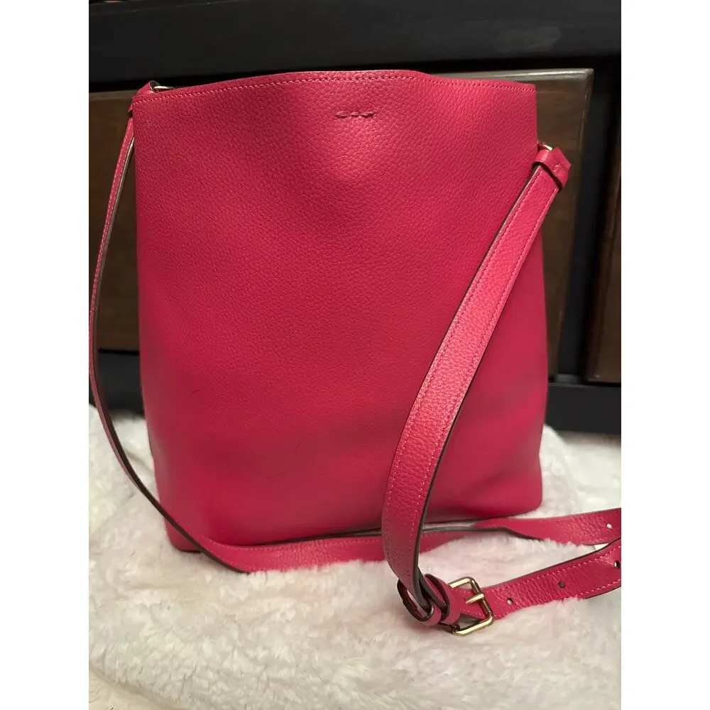 Dark Pink Strawberry Coach Bucket bag - Picture 4 of 13